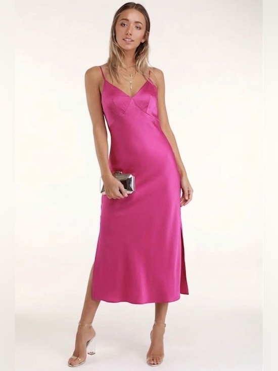 La Vie En Rose Dresses & Skirts - La Vie En Rose Pink Satin V-Neck Midi Slip Dress/Lingerie Chemise